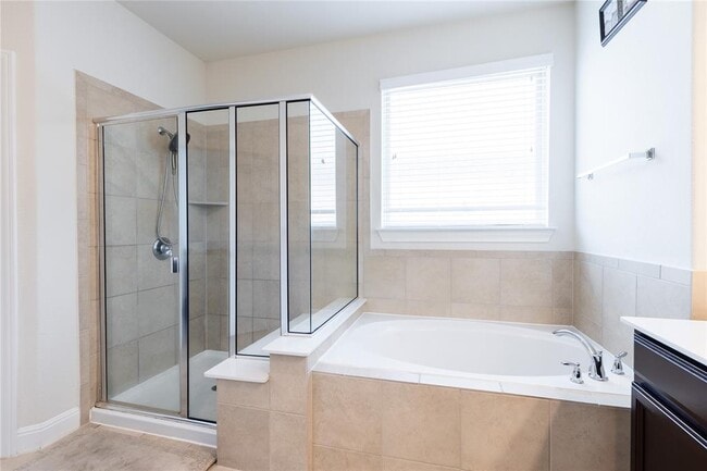 Building Photo - 4421 Casa Robles Dr