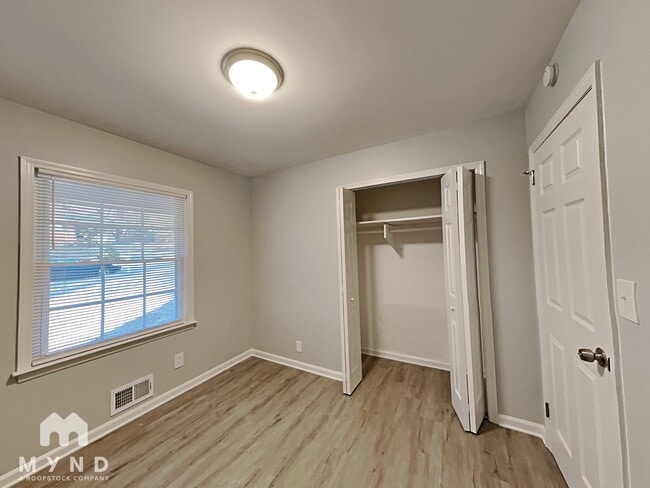 Building Photo - 6381 Impala Cir