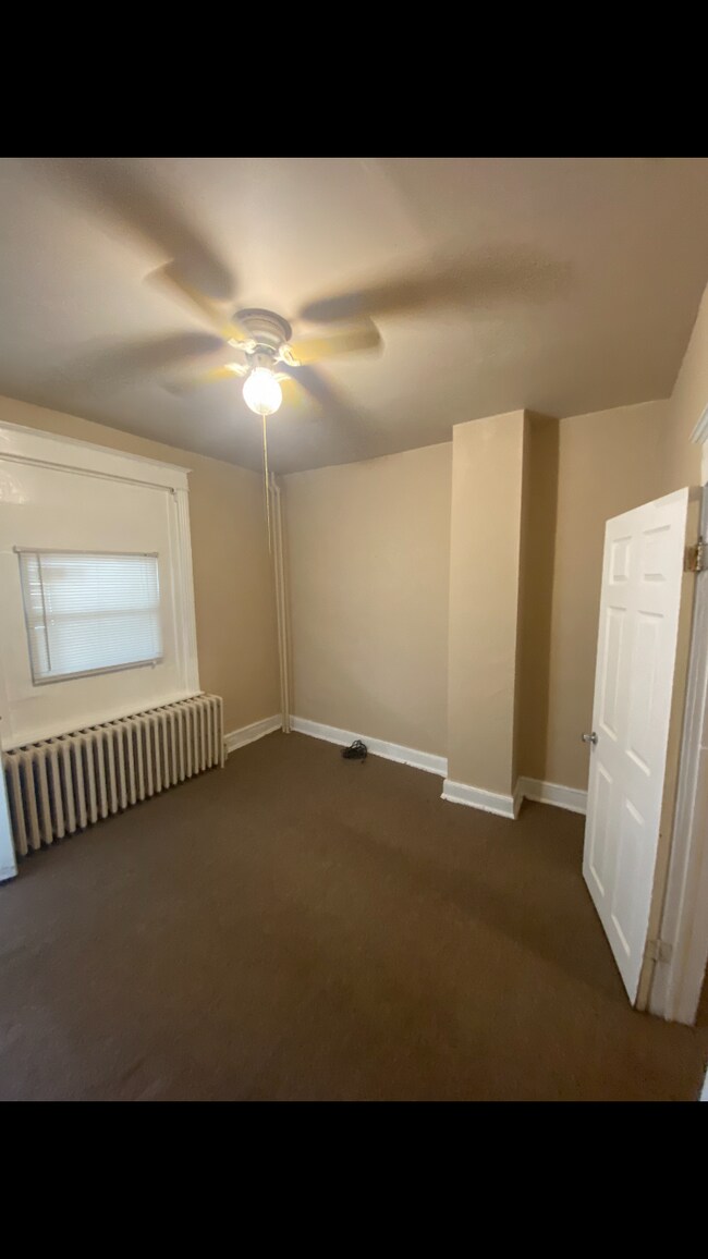 Building Photo - 5630 Pemberton St