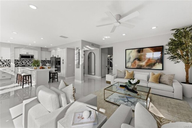 Building Photo - 27975 Loretha Ln
