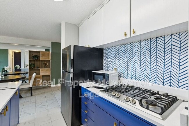 Building Photo - 3883 Turtle Creek Blvd