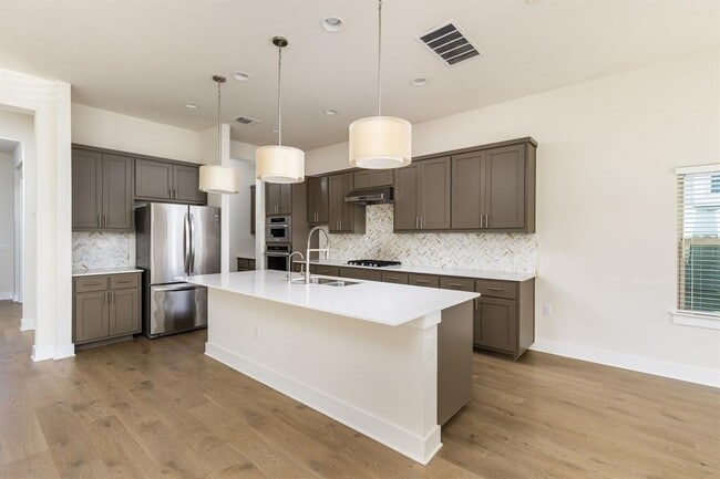 Building Photo - 2401 McBee St