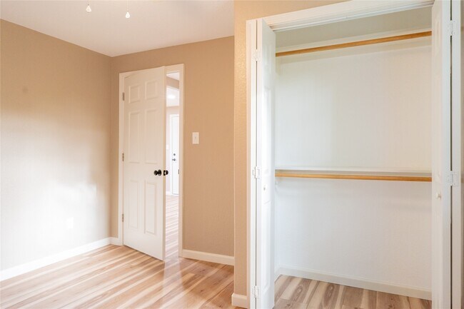 Building Photo - 130 E Bernard St