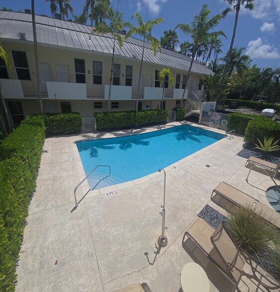 Building Photo - 8950 SW 69th Ct