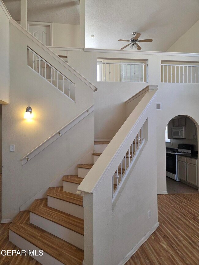 Building Photo - 3717 Hubble Dr