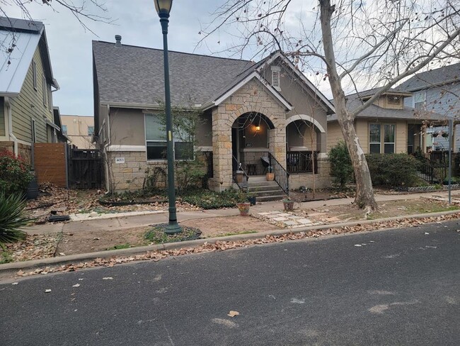 Primary Photo - 4013 Threadgill St