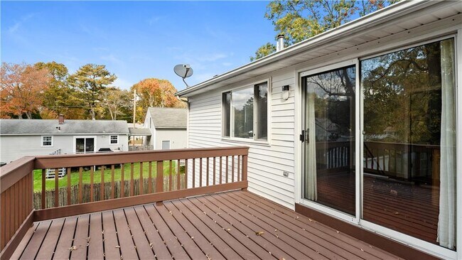 Building Photo - 15 Abbott Ave