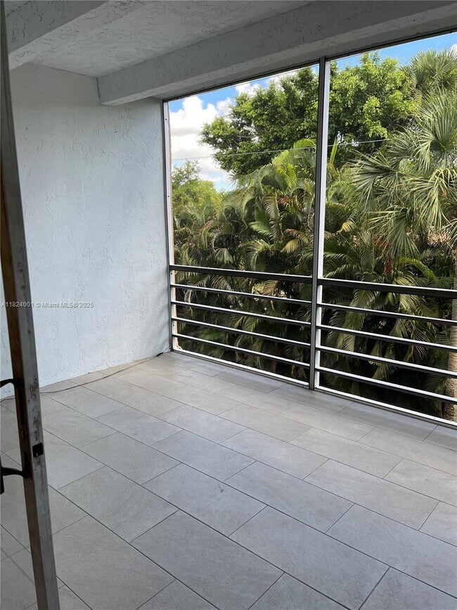 Building Photo - 10110 Boca Entrada Blvd