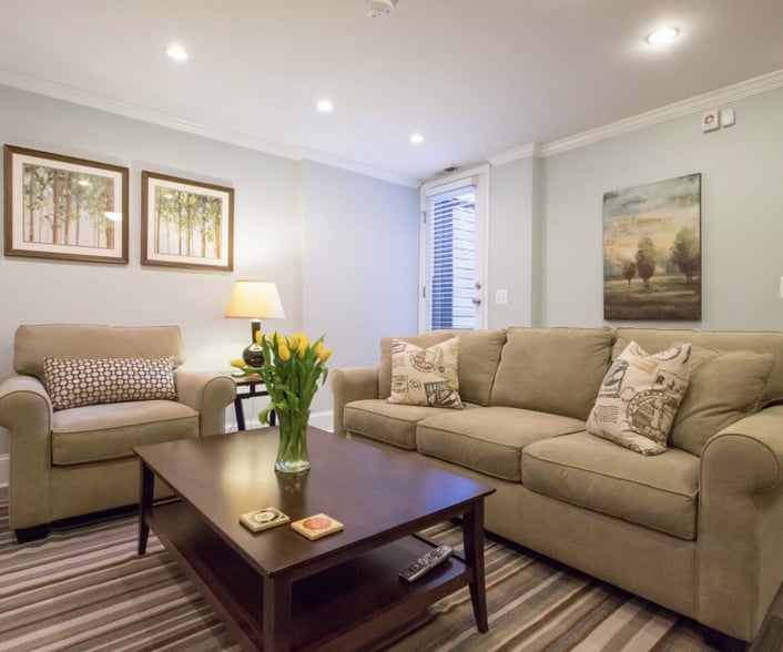 Building Photo - 513 7th St SE