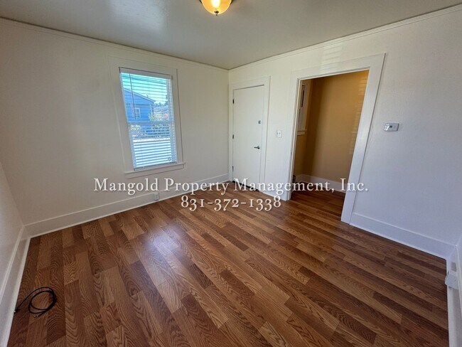 Building Photo - 1205first