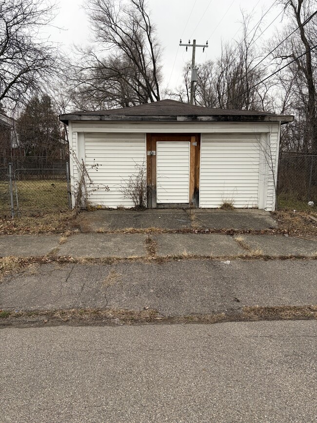 Building Photo - 5902 Wayburn St