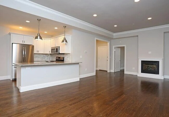 Primary Photo - 11 Mercer St
