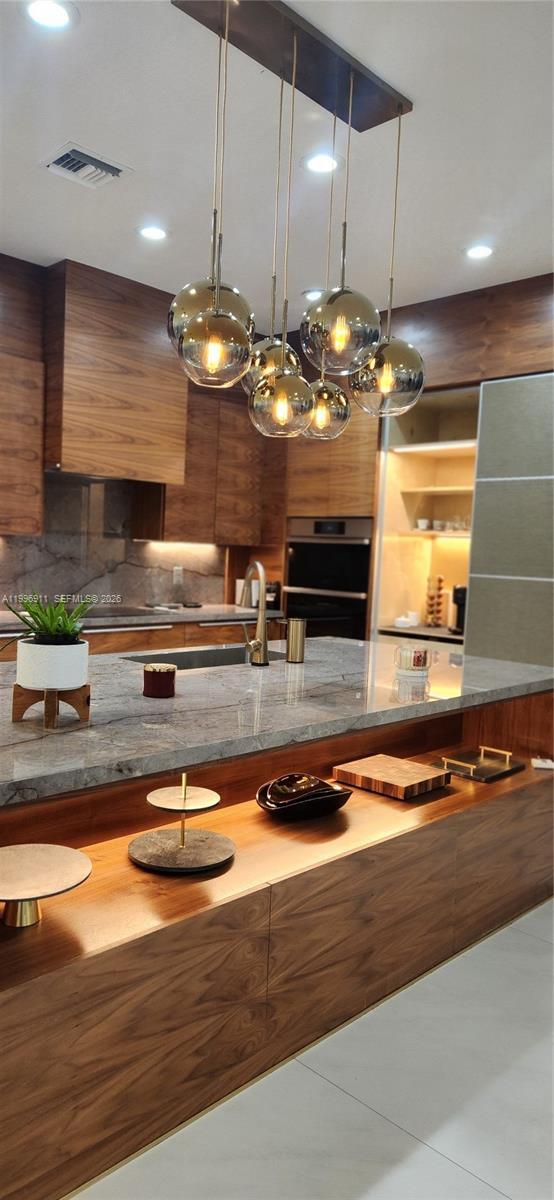 Building Photo - 3870 E Hibiscus St