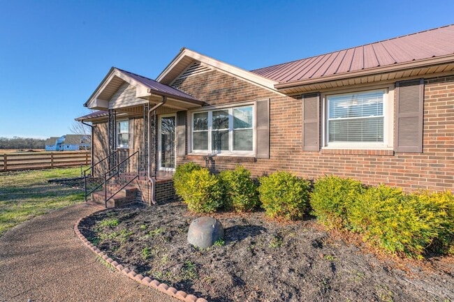 Building Photo - 476 Crescent Rd