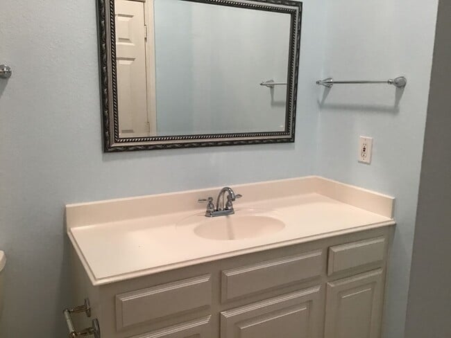 Building Photo - Coming Soon!!! 4/2/2 with Fireplace!