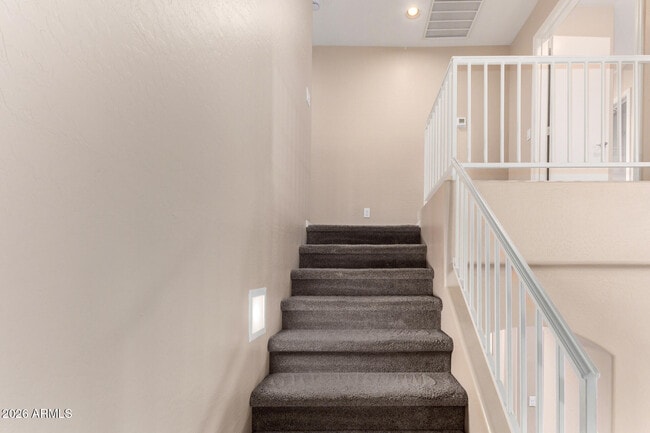 Building Photo - 7230 E Knoll St