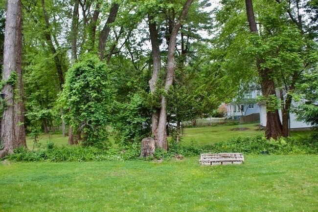 Building Photo - 203 Boston Post Rd