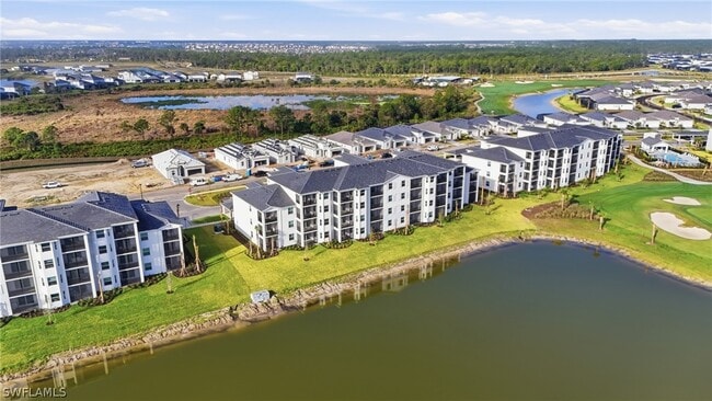 Building Photo - 15375 Grn Acrs Ave