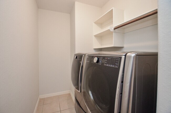 Building Photo - 17902 Logans Pine Dr