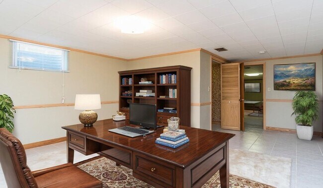 Building Photo - LARGE AND SPACIOUS, YET COZY AND QUAINT RANCH STYLE 4 BD, 3 BA HOUSE WITH DOUBLE ATTACHED GARAGE,...