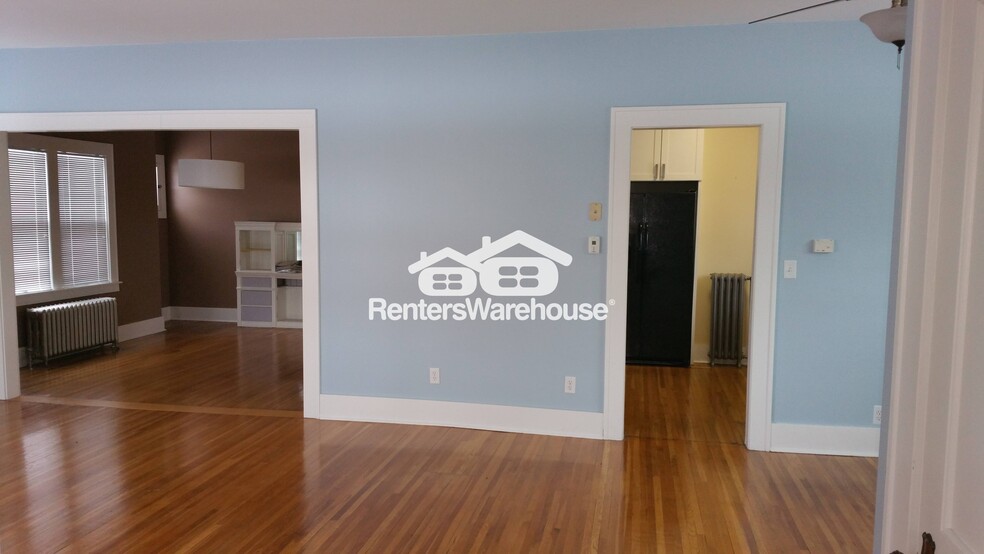 Building Photo - 405 6th St