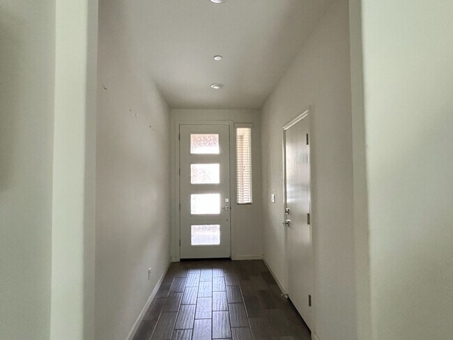 Building Photo - 3616 Highclere Way