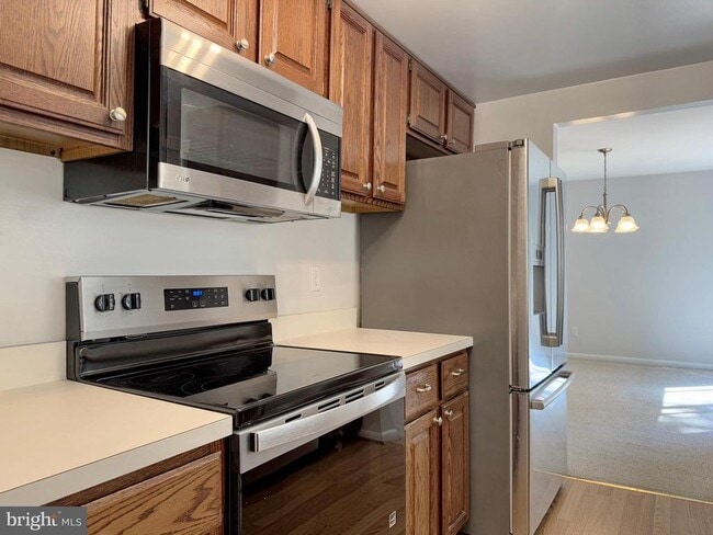 Building Photo - 29080 Autumnwood Dr