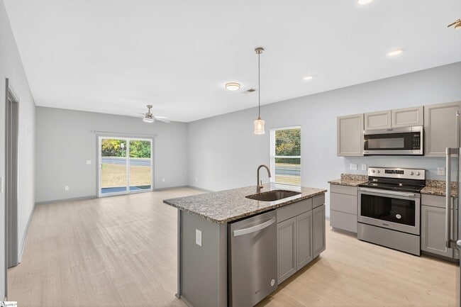 Building Photo - 406 Fairfield St