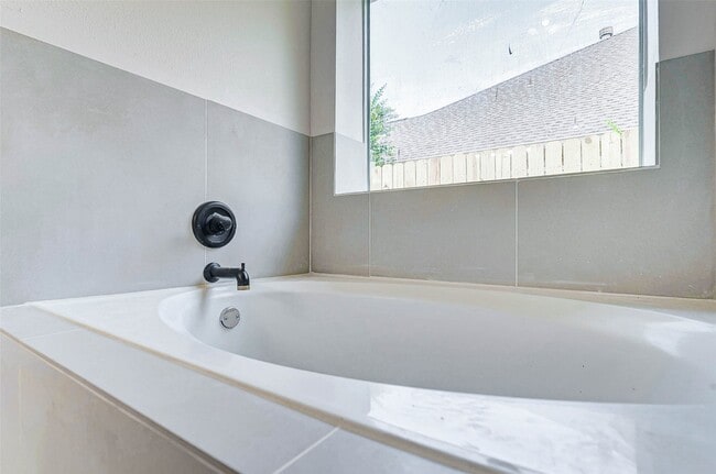 Building Photo - 10615 Indian Paintbrush Ln
