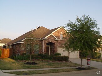Building Photo - 1651 Bonham Pky