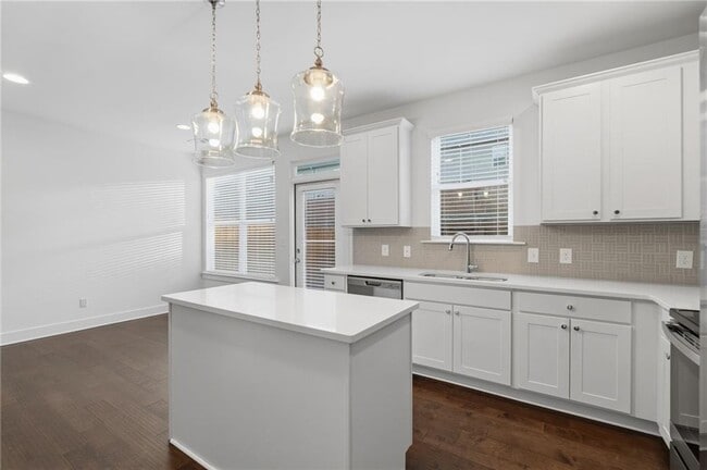 Building Photo - 2244 Mulsanne Dr