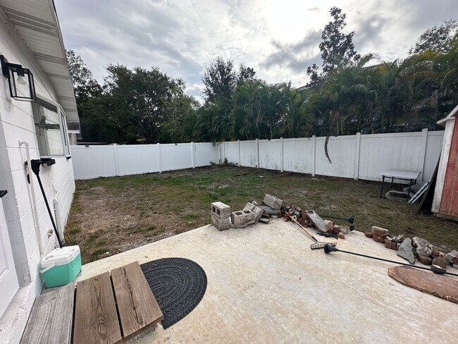 Building Photo - Beautifully renovated 3-bedroom, 2-bath home located in the heart of South Tampa