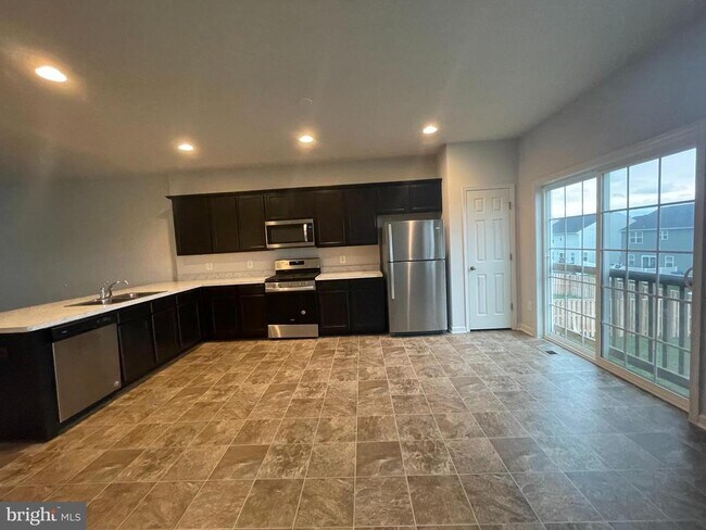 Building Photo - 301 Starry Way Dr