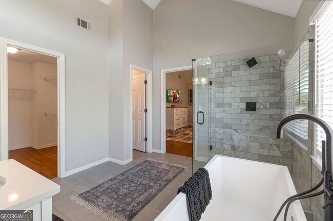 Building Photo - 10640 Victory Gate Dr