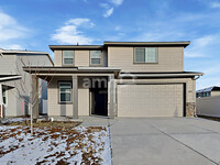 Building Photo - 740 S Retort Ave