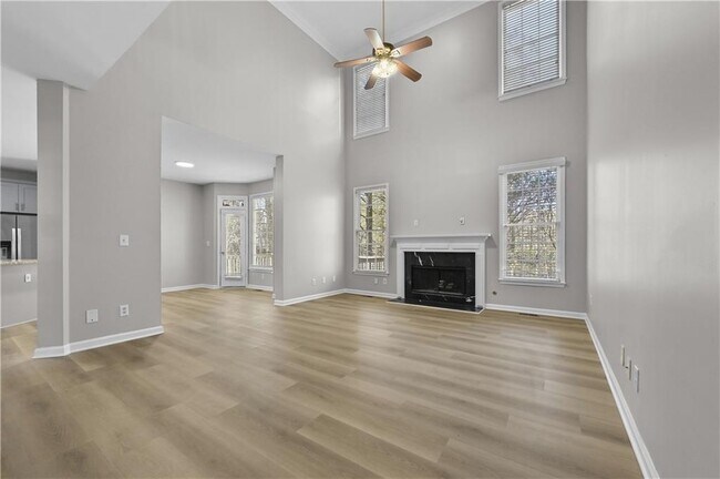 Building Photo - 137 Towne Park Dr