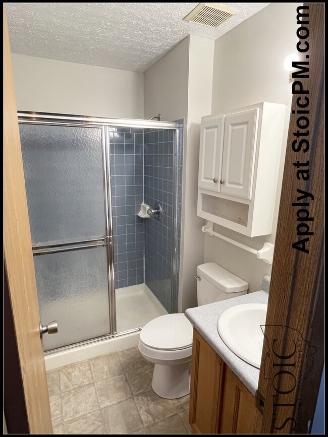 Building Photo - 2879 Blue Moon Dr