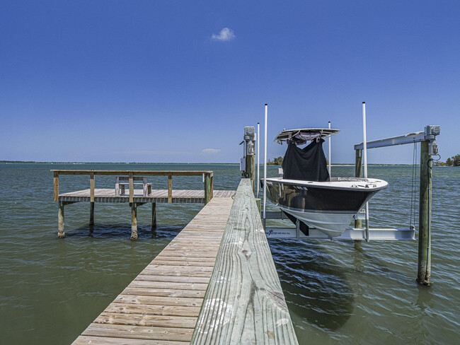 Building Photo - 13630 N Indian River Dr