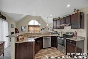 Building Photo - 2135 Blueridge Dr
