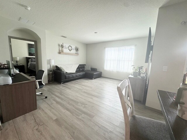 Building Photo - 1414 Fox Squirrel Dr