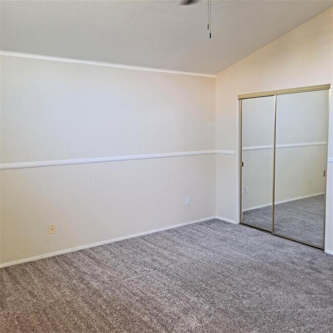 Building Photo - 1260 Ave Rosa Mundi