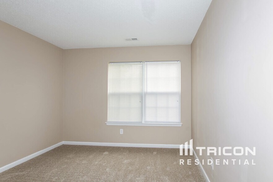 Building Photo - 6135 Sid Crane Dr