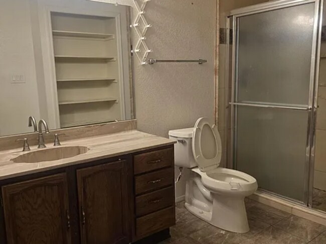 Building Photo - Spacious 4-Bedroom Home with Pool & RV Gate in Established Mesa Neighborhood