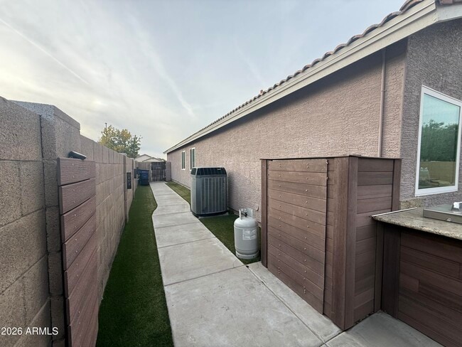 Building Photo - 1567 N Tucana Ct