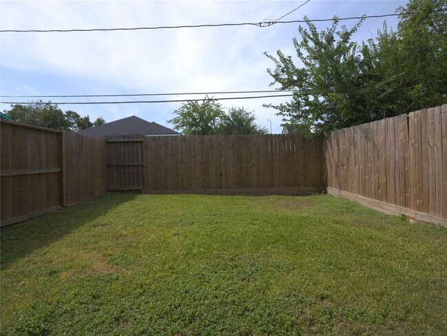 Building Photo - 9915 Porto Rico Rd