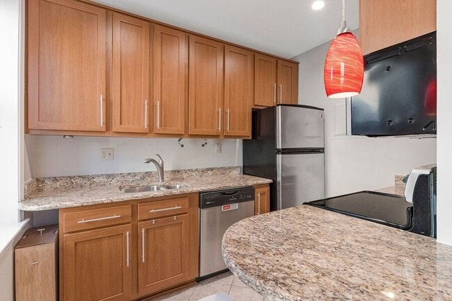 Building Photo - 2001 16th St NW