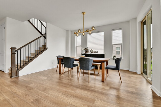 Building Photo - 6302 E 142nd Pl