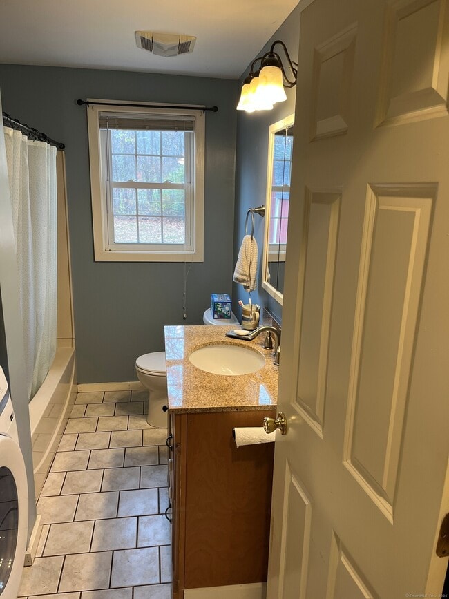 Building Photo - 146 Beebe Farms Rd