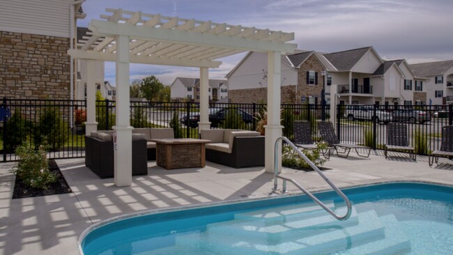 Building Photo - 5700 Rocky Ridge Landings Dr