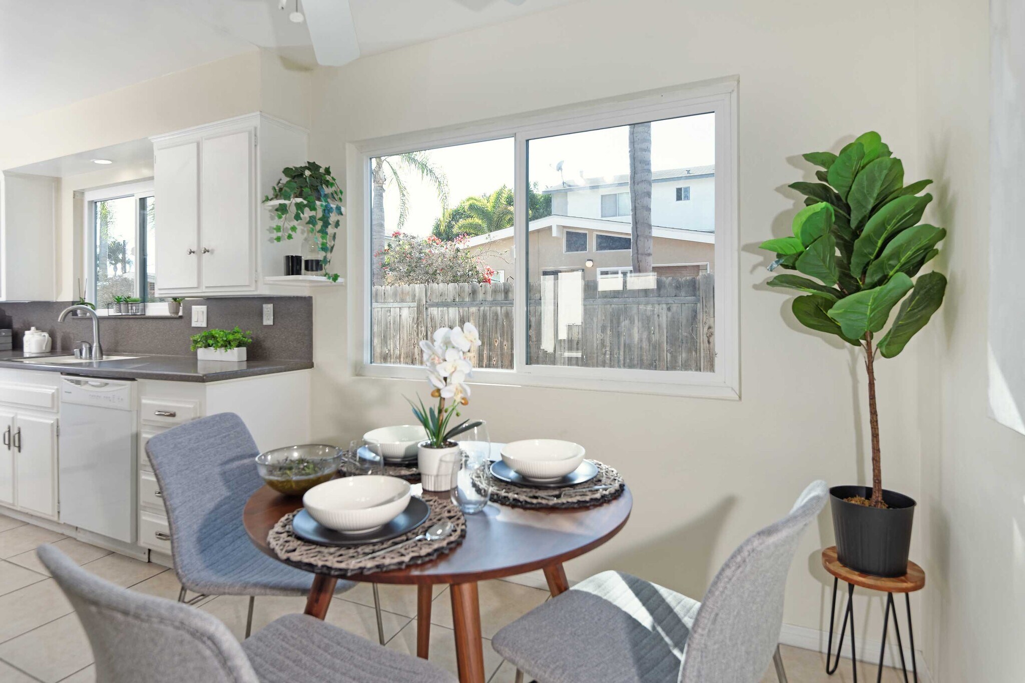 Building Photo - 2002 Missouri St